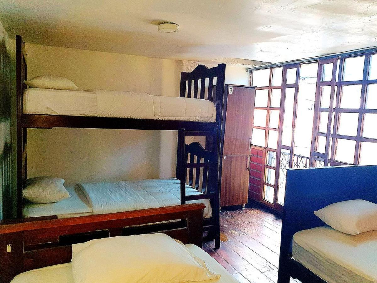 Hostal Inti Raymi Backpackers Baños Екстериор снимка